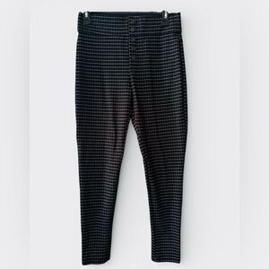 Blu Pepper M Black & White Plaid High-Rise Button Front Ankle Pants